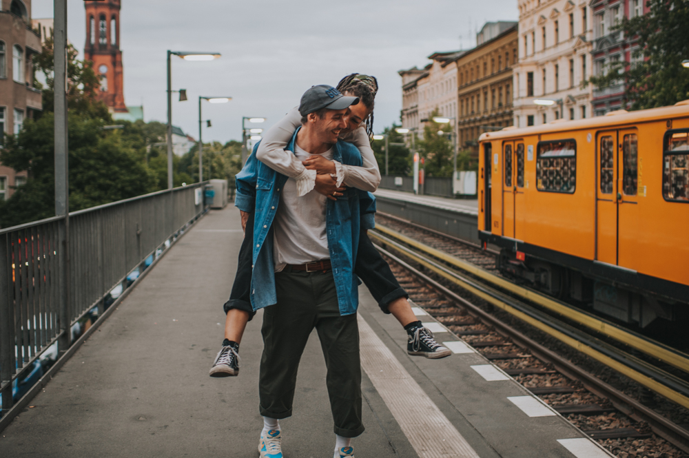 Julie Ben HP 060 - Julie & Ben