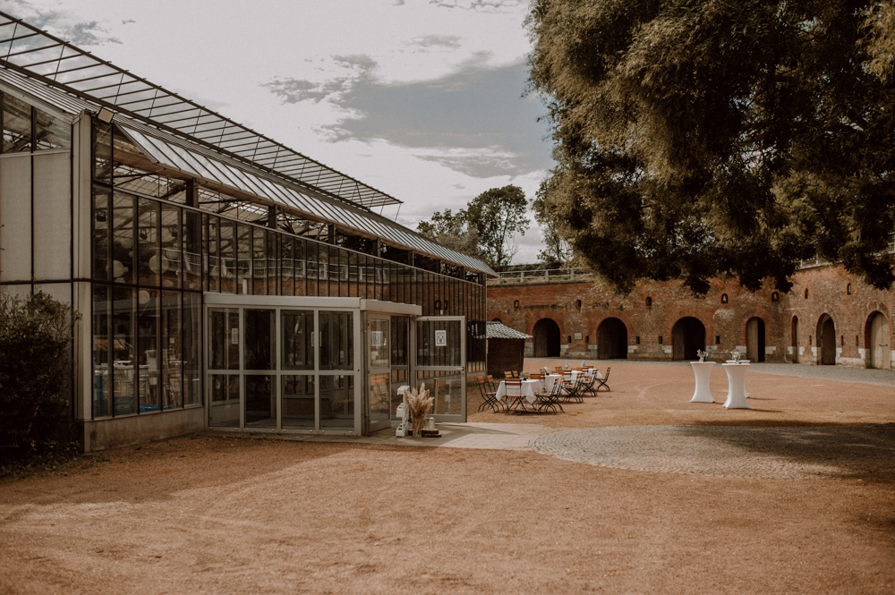 Kira Patrick HP117 - Kira & Patrick - Schmetterlingsgarten