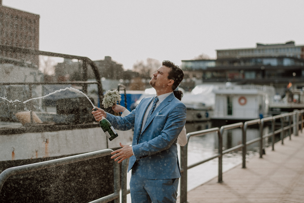 Donna Sven HP080 - Donna & Sven - Tiny Winter Wedding