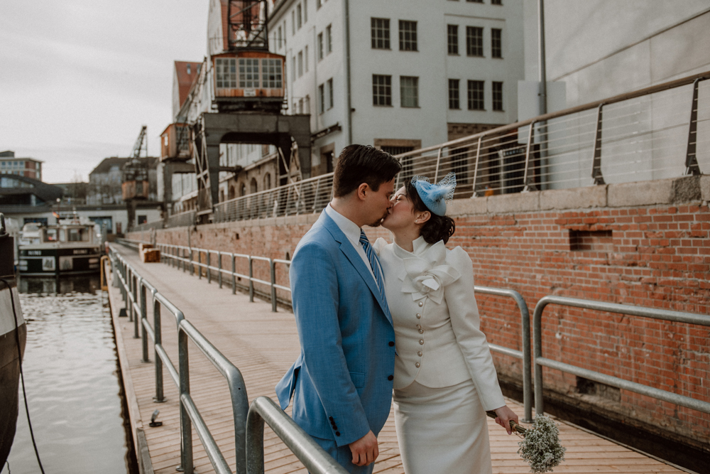 Donna Sven HP086 - Donna & Sven - Tiny Winter Wedding