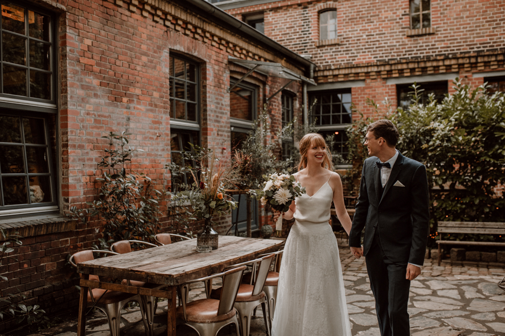 Hochzeit Berlin Old Smithys Dizzle Urban wedding Lionheart Wedding 008 - Lisa & Steffen - Old Smithy`s Dizzle