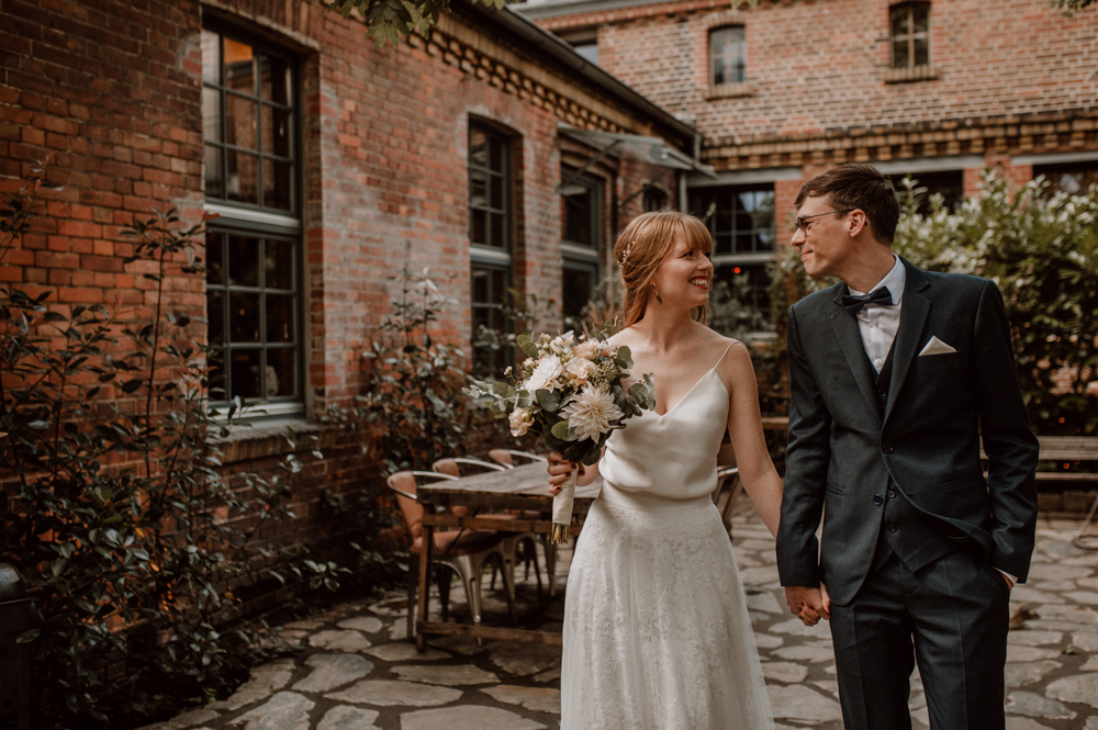 Hochzeit Berlin Old Smithys Dizzle Urban wedding Lionheart Wedding 010 - Lisa & Steffen - Old Smithy`s Dizzle