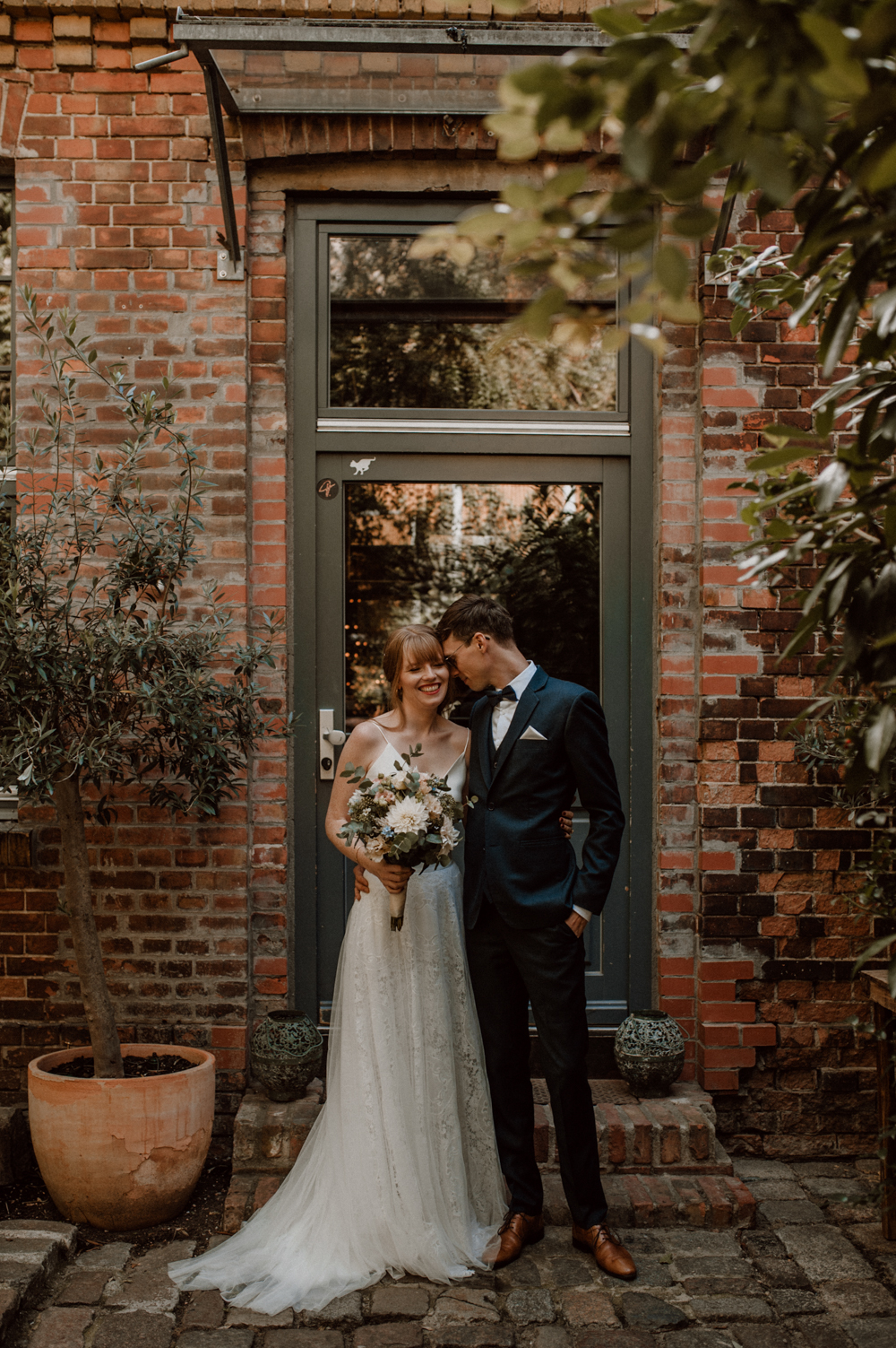 Hochzeit Berlin Old Smithys Dizzle Urban wedding Lionheart Wedding 014 - Lisa & Steffen - Old Smithy`s Dizzle