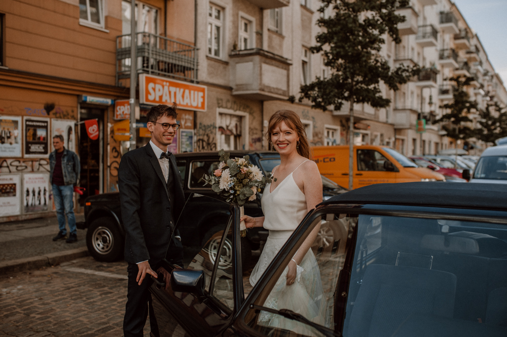 Hochzeit Berlin Old Smithys Dizzle Urban wedding Lionheart Wedding 022 - Lisa & Steffen - Old Smithy`s Dizzle