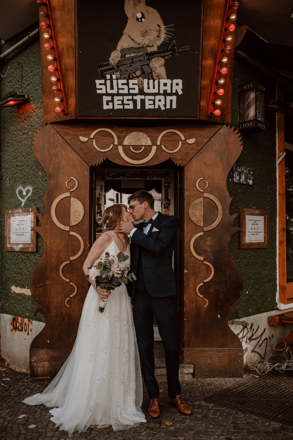 Hochzeit Berlin Old Smithys Dizzle Urban wedding Lionheart Wedding 024 - Lisa & Steffen - Old Smithy`s Dizzle