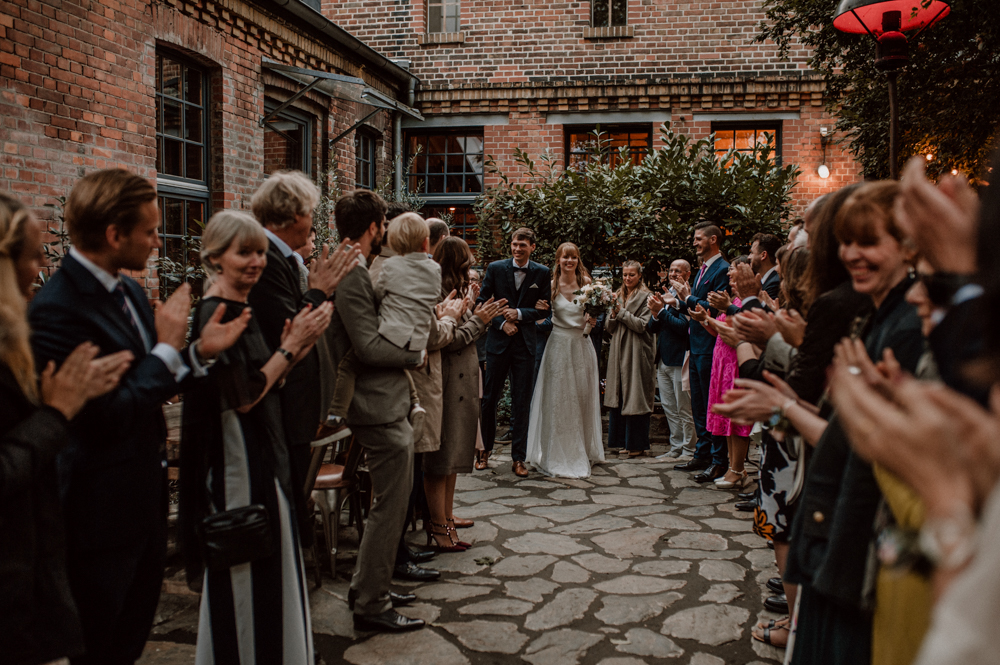 Hochzeit Berlin Old Smithys Dizzle Urban wedding Lionheart Wedding 101 - Lisa & Steffen - Old Smithy`s Dizzle