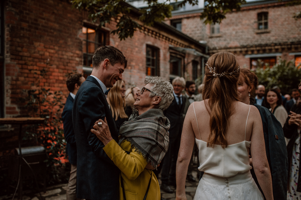 Hochzeit Berlin Old Smithys Dizzle Urban wedding Lionheart Wedding 104 - Lisa & Steffen - Old Smithy`s Dizzle