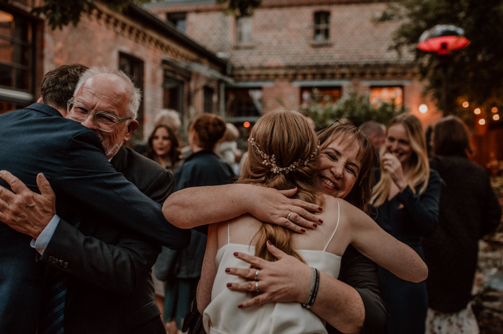Hochzeit Berlin Old Smithys Dizzle Urban wedding Lionheart Wedding 106 - Lisa & Steffen - Old Smithy`s Dizzle
